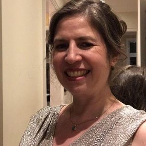 Meet your Posher, Elise